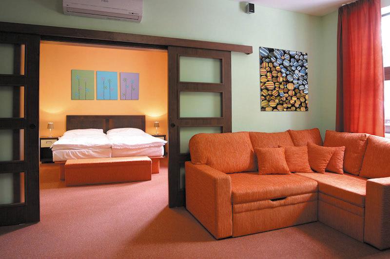Garni Hotel Cosmopolitan Senec Oda fotoğraf