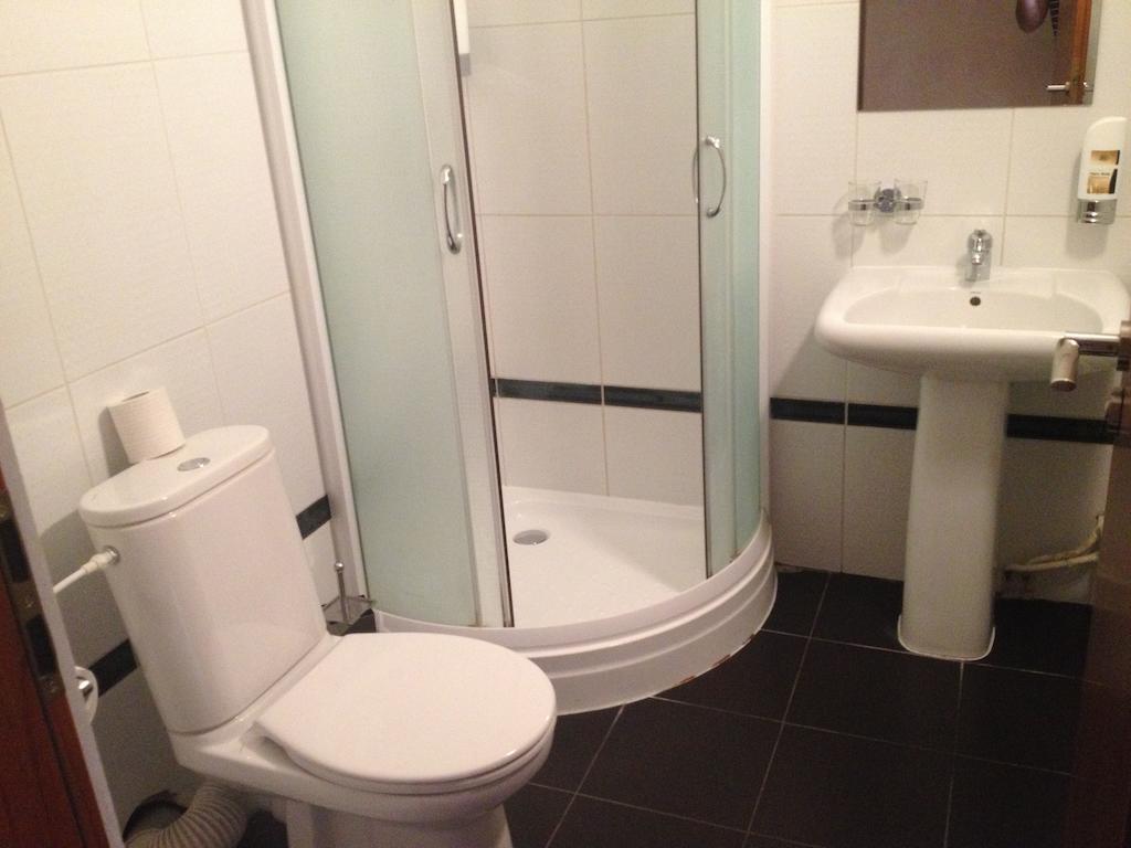 Garni Hotel Cosmopolitan Senec Oda fotoğraf